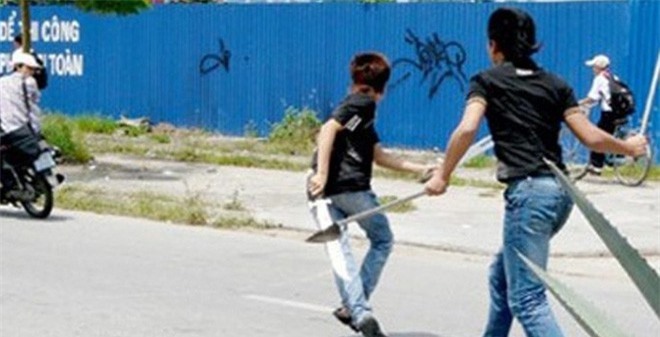 Cuồng ghen, chồng vung dao chém vợ và bạn vợ thương vong