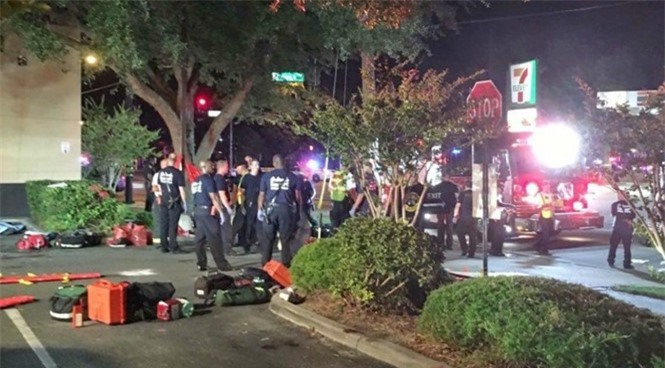 Xả súng hàng loạt trong hộp đêm ở Mỹ, hơn 20 người thiệt mạng