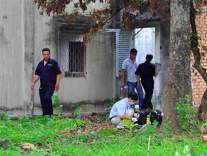 Đi chăn bò, phát hiện thi thể nam thanh niên trong căn nhà hoang