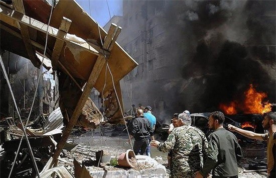 Liên quân Mỹ tấn công Manbij, hàng chục nghìn người Syria mắc kẹt
