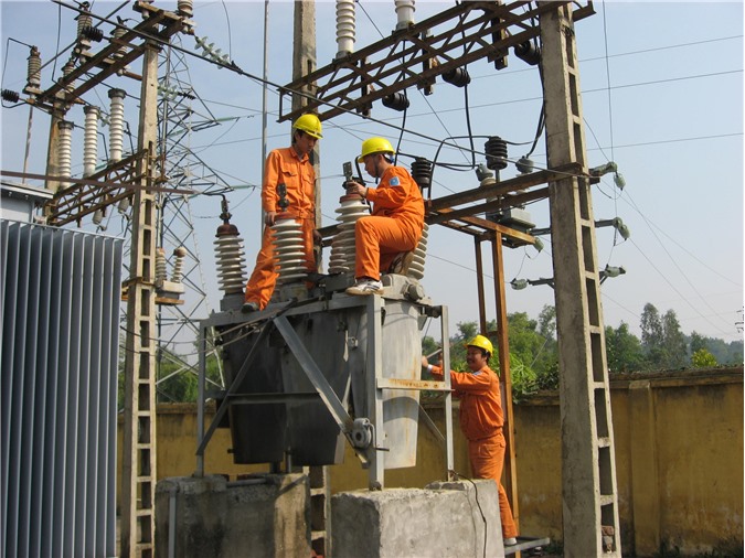 Bàn giao công trình đường dây trung áp, hạ áp tại Hà Tĩnh cho EVN