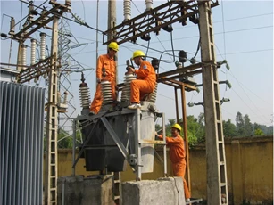 Bàn giao công trình đường dây trung áp, hạ áp tại Hà Tĩnh cho EVN