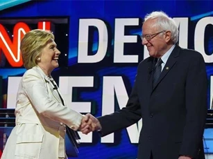 Clinton và Sanders tìm cách đánh bại Trump