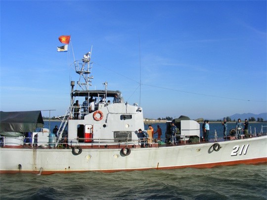 Một phi công Su30-MK2 được tàu cá cứu sống