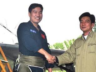 Su-30MK2 mất tích: Sức khỏe phi công Nguyễn Hữu Cường ra sao?