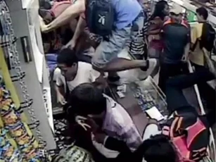 Bạo loạn và cướp bóc lan tràn, Venezuela phải áp lệnh giới nghiêm