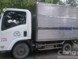 Truy tìm chủ nhân chiếc xe tải ISUZU bí ẩn bị bỏ quên