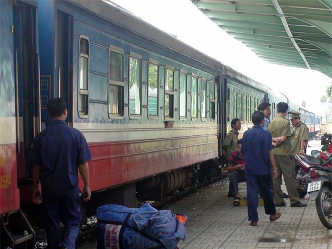 Bắt giữ 2 đối tượng vận chuyển 14kg ma túy trên tàu SE3