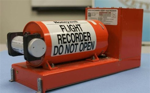 Ai Cập bắt tay giải mã 2 hộp đen máy bay MS804 của EgyptAir gặp nạn 