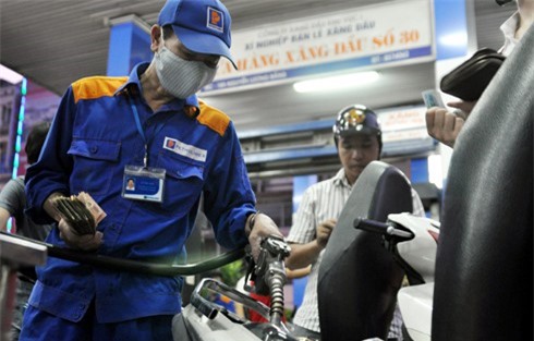 Giá xăng dầu giảm sau 5 lần tăng liên tiếp