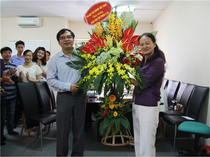 Hiệp hội DNNVV chúc mừng Tạp chí điện tử Doanh Nghiệp Việt Nam nhân ngày 21/6