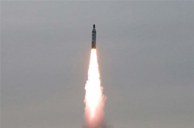 Triều Tiên đưa Musudan đến bờ Đông, Nhật báo động quân đội