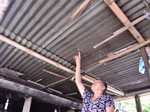 Quảng Trị: Đạn lạc từ trên trời rơi xuống đâm thủng chân người dân