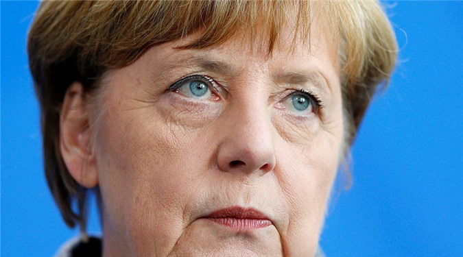 Merkel: Đức phải tăng mạnh ngân sách quốc phòng để đối phó Nga