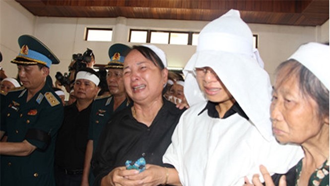 Một giáo viên "phản pháo" tuyển dụng vợ Đại tá Trần Quang Khải