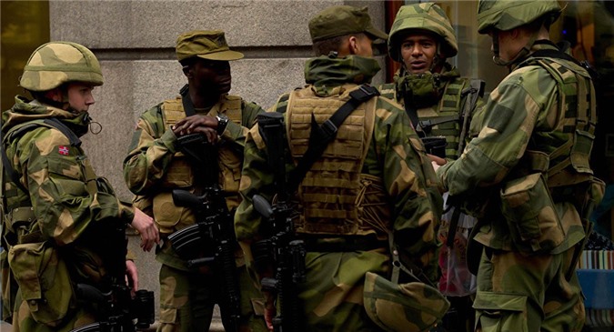 Sputnik: Na-uy “theo chân” Mỹ hỗ trợ lực lượng nổi dậy Syria