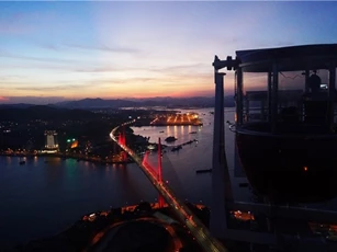 Hạ Long: Đánh thức vùng di sản