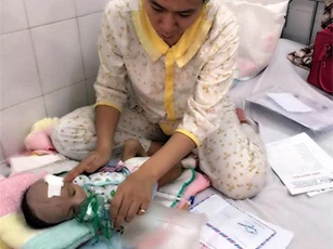 Sinh con đa dị tật, người mẹ trẻ tố phòng khám siêu âm tắc trách