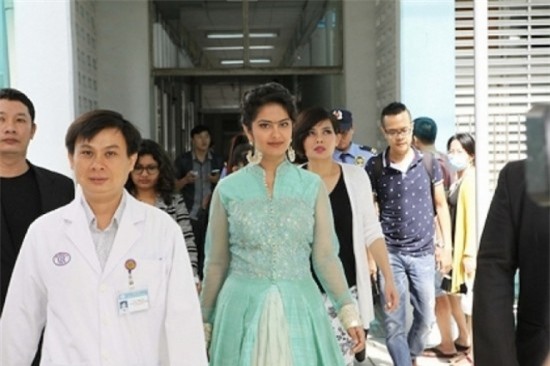 "Cô dâu 8 tuổi" Avika Gor tặng 600 triệu đồng cho bệnh nhi 