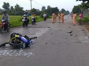 Vĩnh Long: Va chạm xe tang, 3 thanh niên tử vong