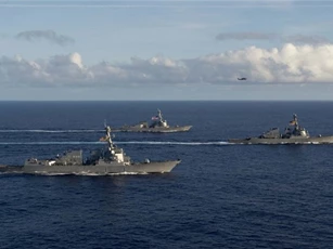 Mỹ điều động 3 chiến hạm Aegis tuần tra trên Biển Đông