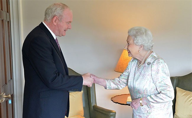 Nữ hoàng Anh: "Dù sao tôi vẫn sống mà"