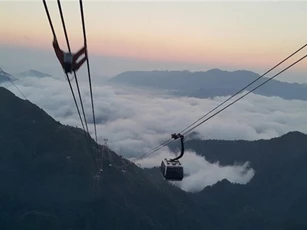 Cáp treo Fansipan Sa Pa giảm giá vé cho người dân 06 tỉnh Tây Bắc