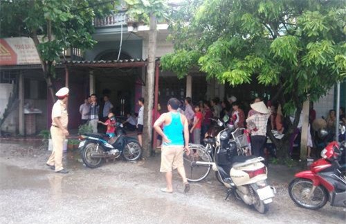 Đôi nam nữ gục chết trên gác xép sau 4 phát súng kinh hoàng