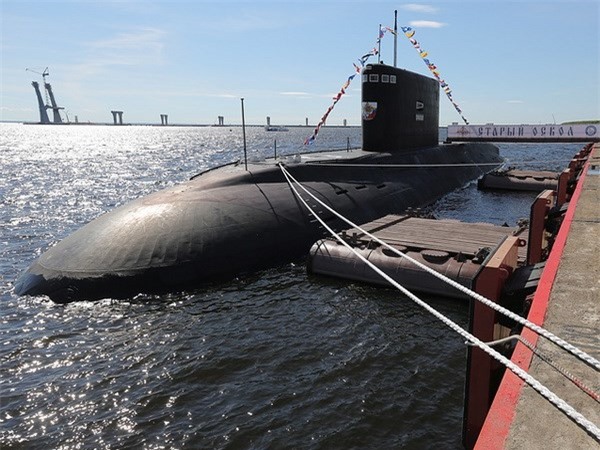 Nga đưa tàu ngầm Staryi Oskol chạy diesel mới nhất vào Biển Đen