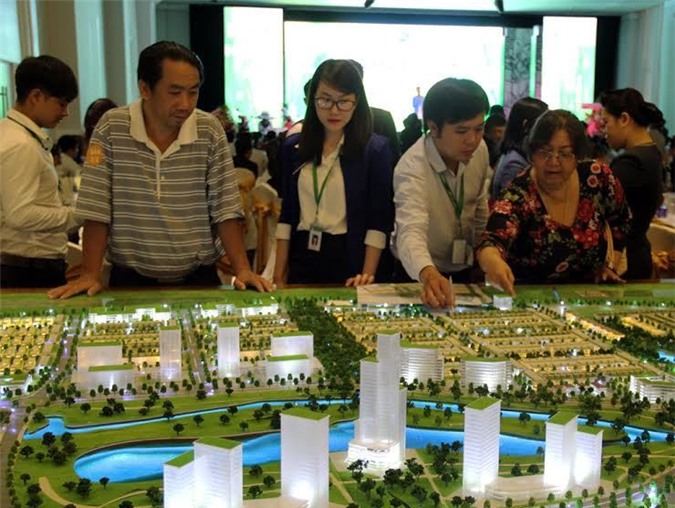 Thị trường căn hộ ở TP. HCM: Cung tăng mạnh nhưng bán ì ạch