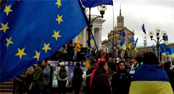 Châu Âu cần gia tăng áp lực lên Ukraine để tránh “mất mặt”