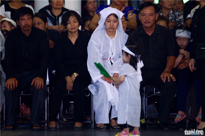 Những hình ảnh thắt lòng trong lễ tang 9 liệt sĩ CASA 212