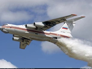 Máy bay IL-76 của Nga chở 10 người mất tích khi chữa cháy