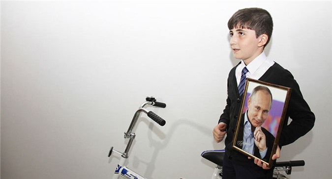 Cậu bé 10 tuổi gửi "tâm thư" cho Putin muốn giúp Nga vượt qua khủng hoảng