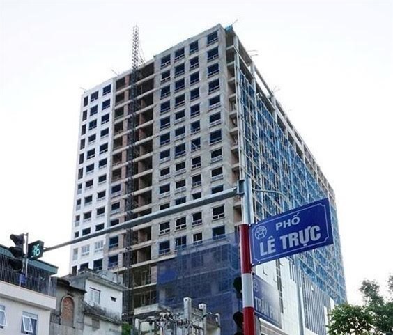 Làm ăn chậm trễ, đơn vị phá dỡ nhà 8B Lê Trực bị thay