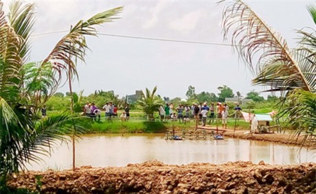 Phát hiện thi thể chủ đầm tôm với nhiều vết đâm