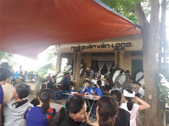 Thương tâm nữ sinh bị lũ cuốn không đi du học Nhật, để ở nhà phụ mẹ