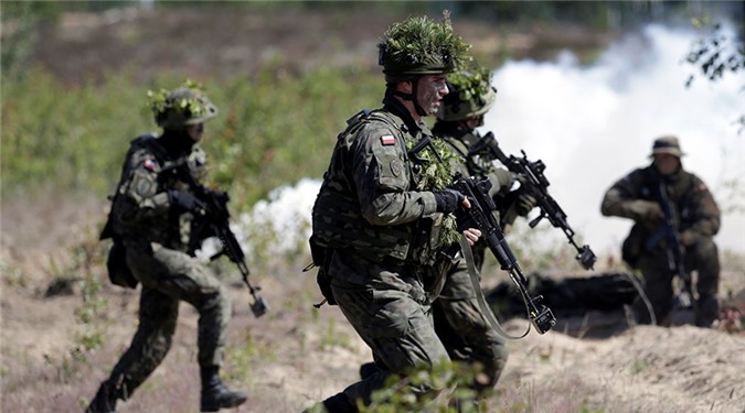 NATO quyết tăng cường hơn nữa sự hiện diện ở rìa Đông 