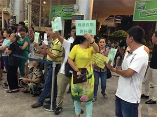 Bộ Văn hóa đề nghị trục xuất hướng dẫn viên nước ngoài hoạt động trái phép