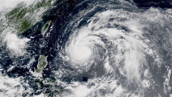 Đài Loan sơ tán hàng nghìn người đối phó siêu bão Nepartak