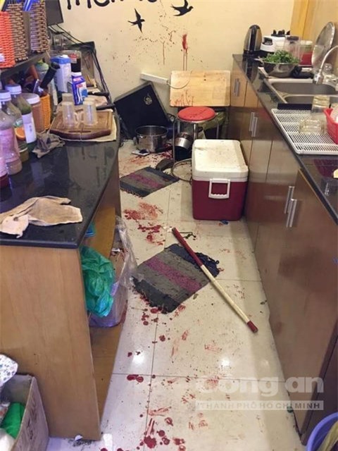 Mâu thuẫn tiền trả góp, chủ quán cà phê bị chém xối xả