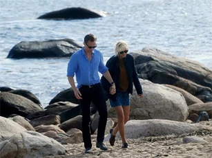 Mới yêu, Taylor Swift vội vã kết hôn với Tom Hiddleston?