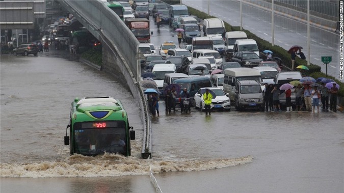 Siêu bão Nepartak  đổ bộ Đài Loan: Chùm ảnh gây "sốc" sau cơn bão