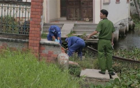 Hoảng hốt phát hiện một xác chết phụ nữ trên sông Sài Gòn