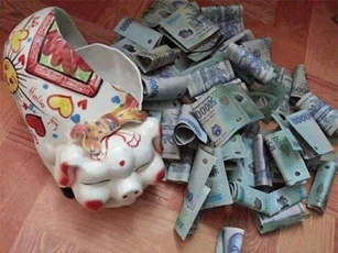 Thua độ bóng đá, nam thanh niên trộm cắp lấy tiền "đỏ đen"