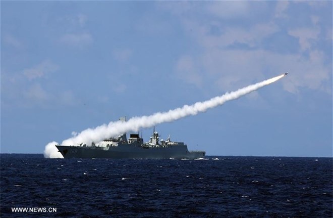Trung Quốc bắn tên lửa thật trong cuộc tập trận ở Biển Đông