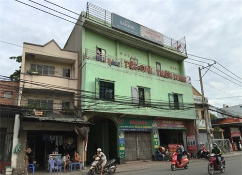 Thất tình, nam thanh niên dùng dao tự đâm vào ngực mình