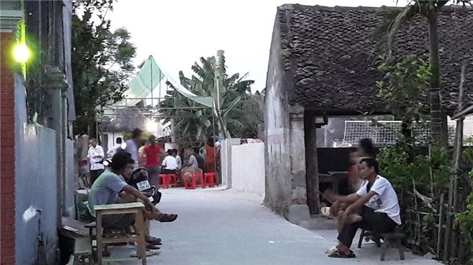 Bàng hoàng phát hiện cán bộ địa chính xã tử vong