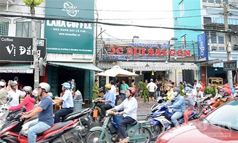 Cháy cửa hàng rang xay cà phê, người dân hốt hoảng bỏ chạy