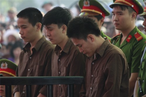 Dì ruột Nguyễn Hải Dương xin hoãn xử vụ thảm sát Bình Phước